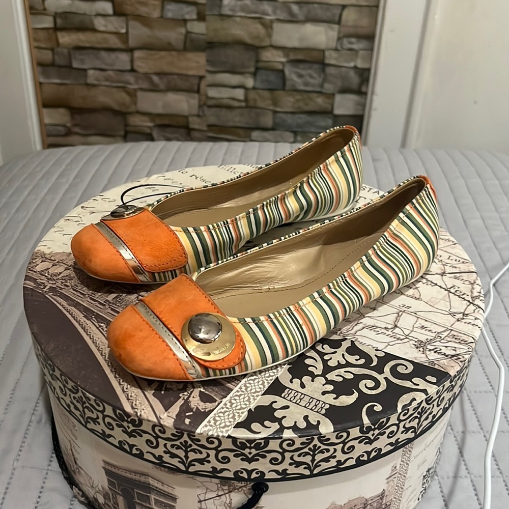 Hogan flat for women size 6